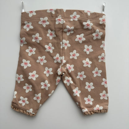 C&A Baby Leggings Blumen Gr. 62 – Beige mit Blütenmuster