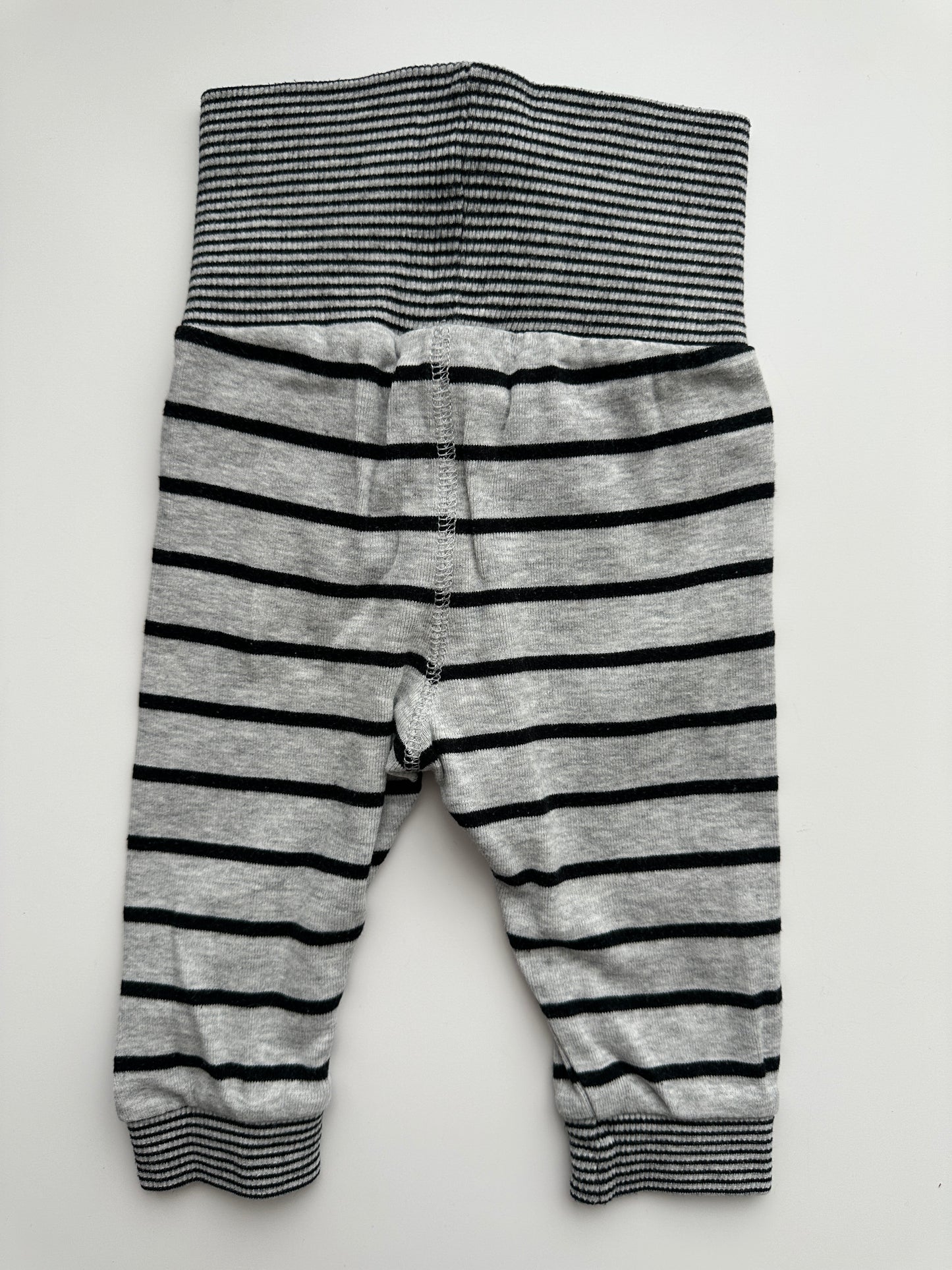H&M Baby Hose Gestreift Gr. 62 – Grau Schwarz mit Komfortbund