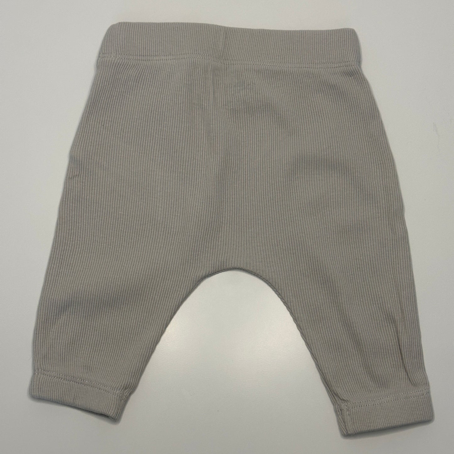 Babyhose Strick Grau mit Bärenmotiv Gr. 62