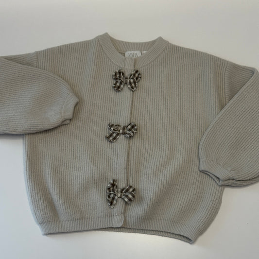 Mädchen Strickjacke Grau mit Schleifen Gr. 104 | Zara