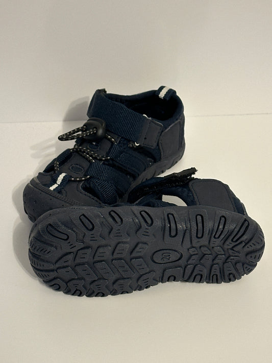 Offene Schuhe Gr. 20