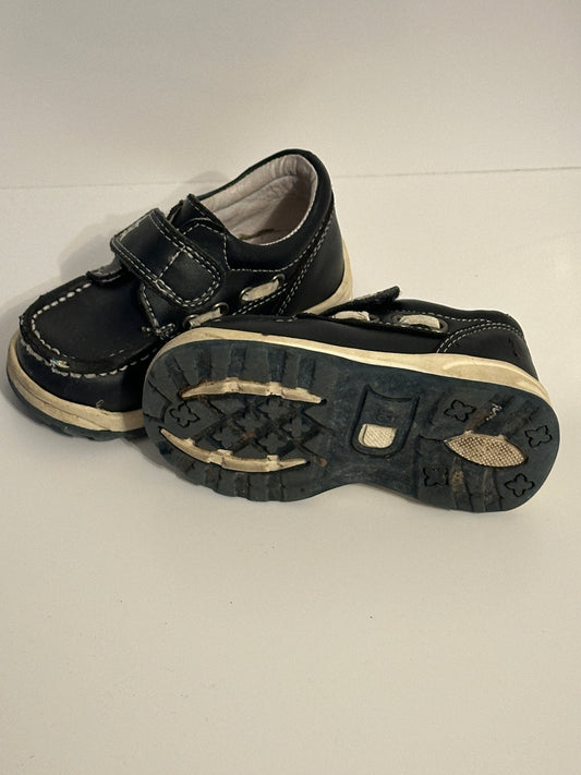 Schuhe mit Klettverschluss Gr. 20
