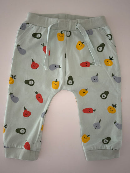 Babyhose mit Gemüse-Motiv Gr. 68