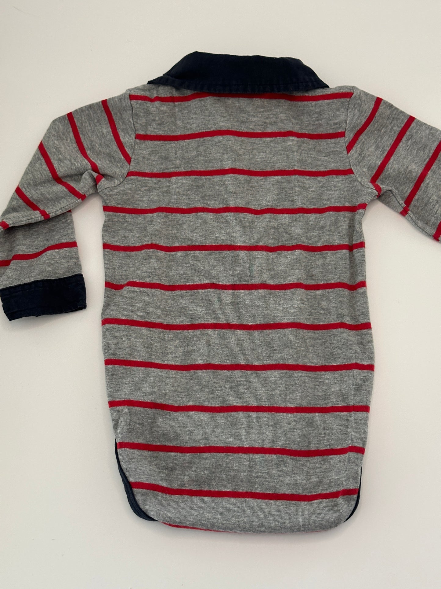 Langarmbody mit Kragen in Grau-Rot gestreift Gr. 74