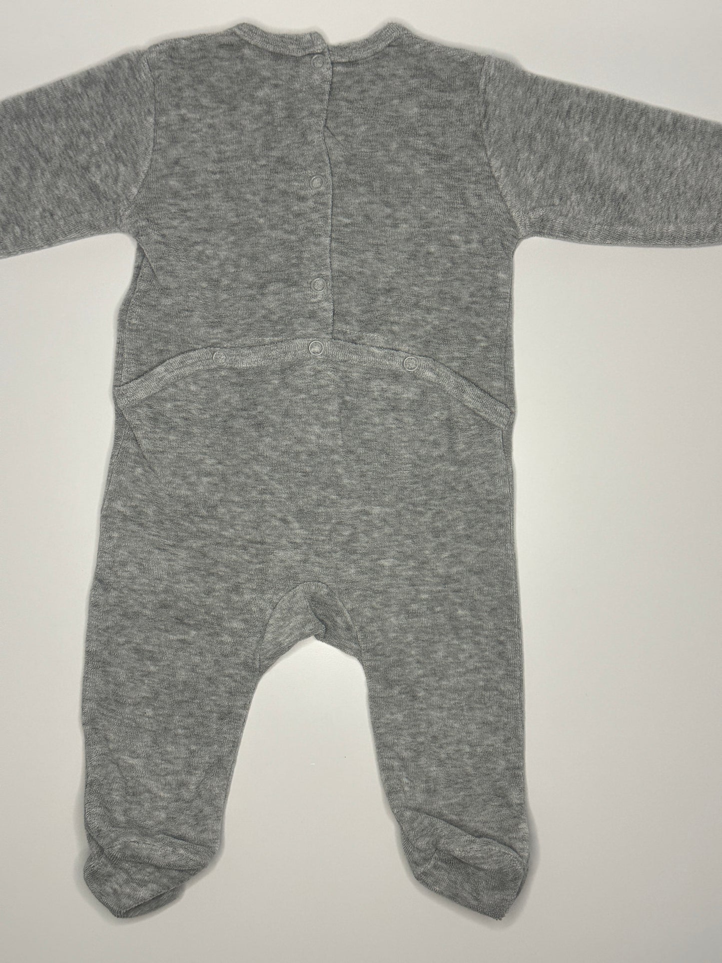 Grauer, süsser Strampler Gr. 50/56